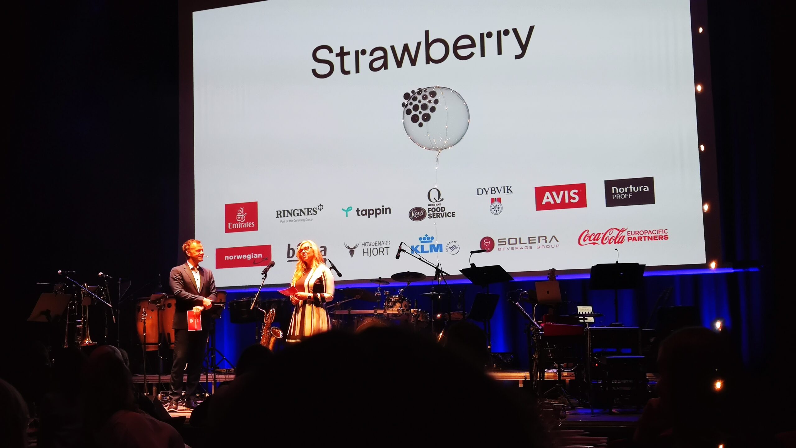 Tappin leverer til Strawberrydagen i Ulsteinvik